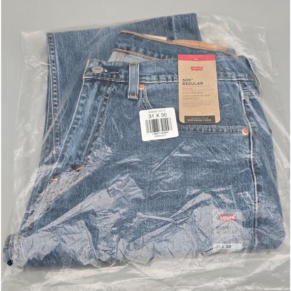 Levi's Other - New in bag w/tags Levi's 505 Reg. Fit Men's Fremont Drop Shot Med. Wash 31x30